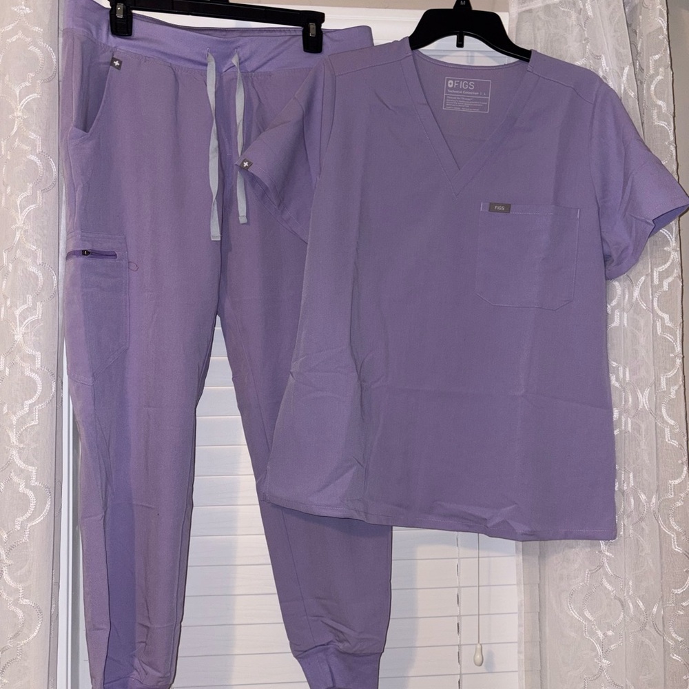 Figs Light Purple Scrub Set